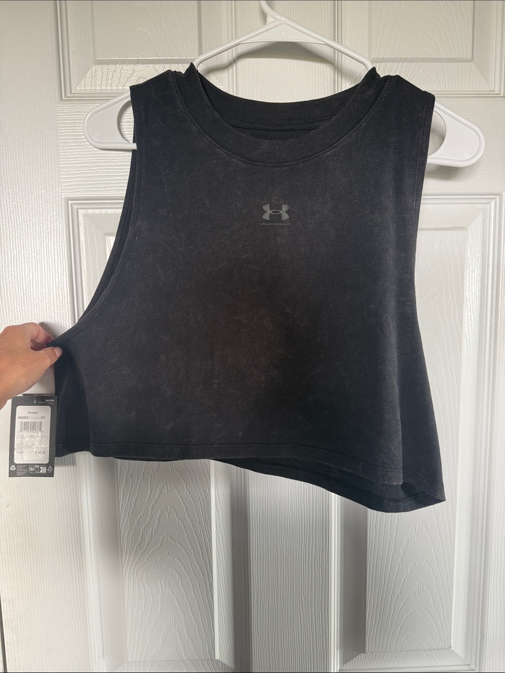 Under Armour Black Cropped Workout Muscle Tank